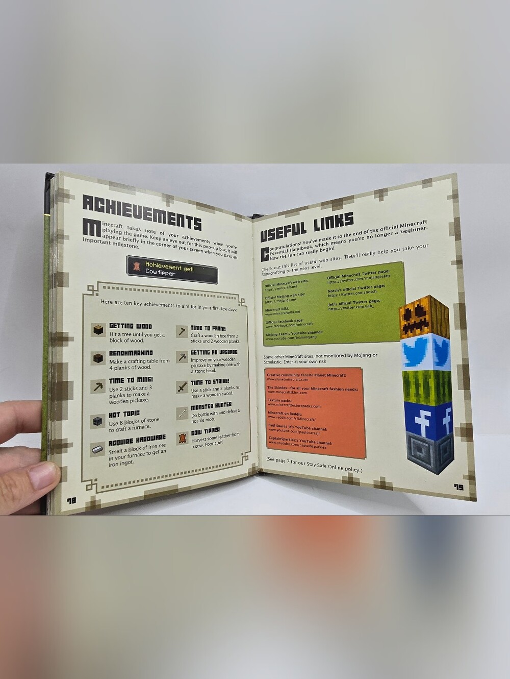 Minecraft Essential Handbook Strategy Guide Book - Picture 9 of 10